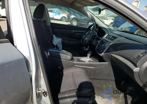 2018 Nissan Altima 2.5 z USA, uszkodzony, nr VIN 1N4AL3AP4JC143144